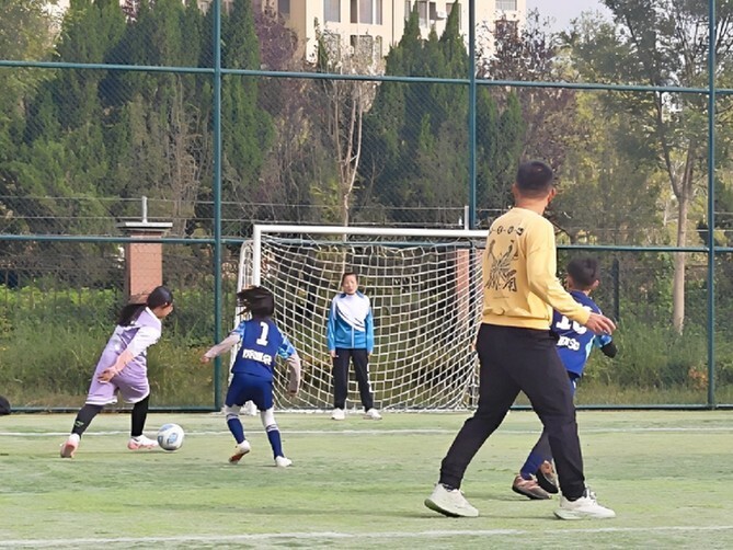 家校共健运, 象征运动精, AA 家校共健运, 象征运动精, AA