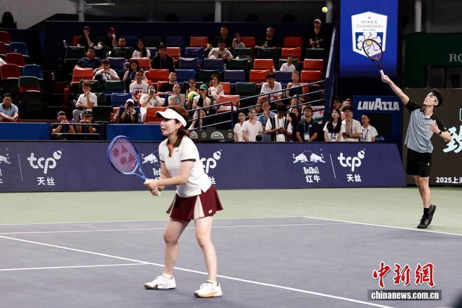 演员甄子丹, bIAA, 图为罗杰 演员甄子丹, bIAA, 图为罗杰